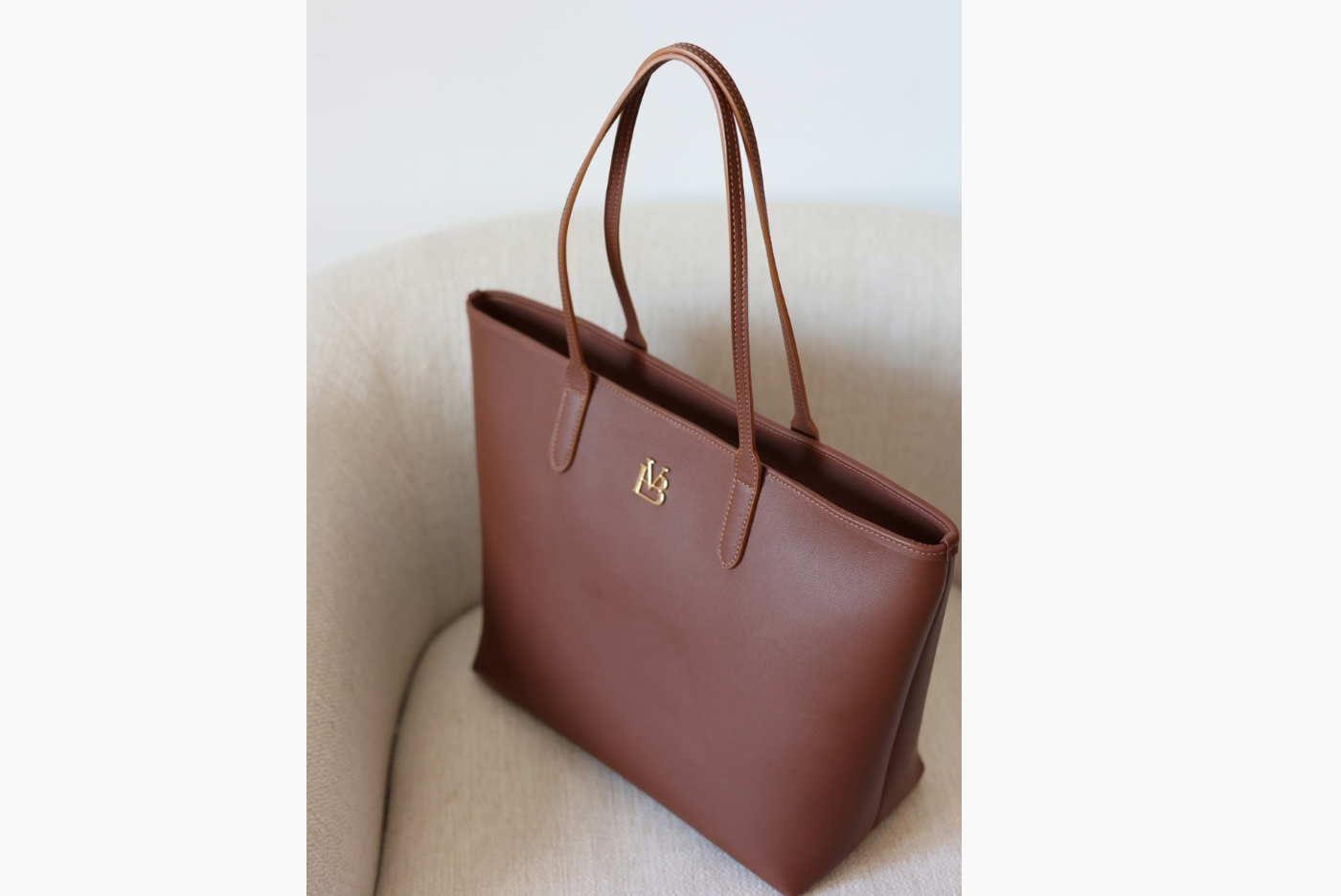 SHOPPER ALMOND