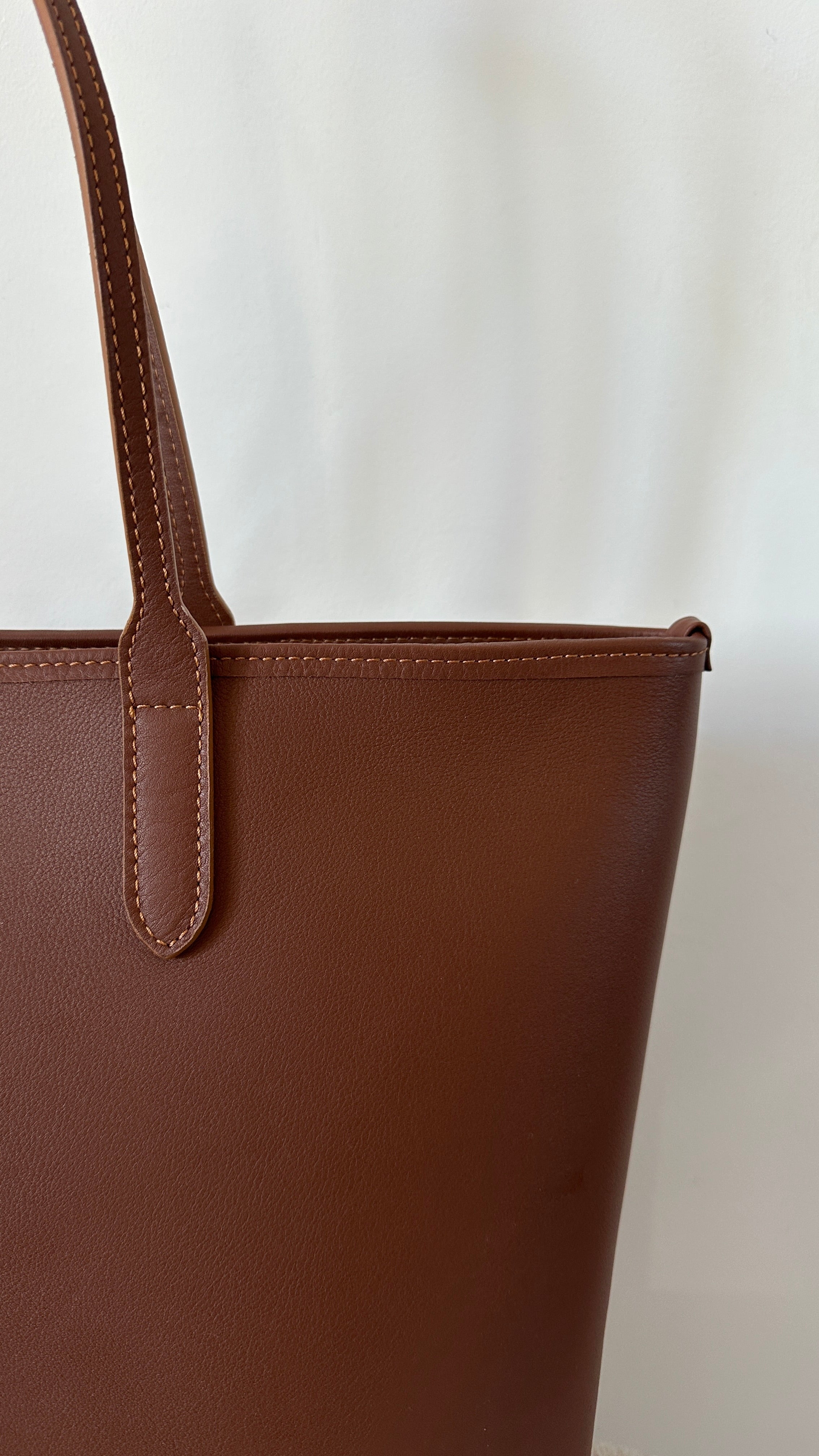 SHOPPER ALMOND