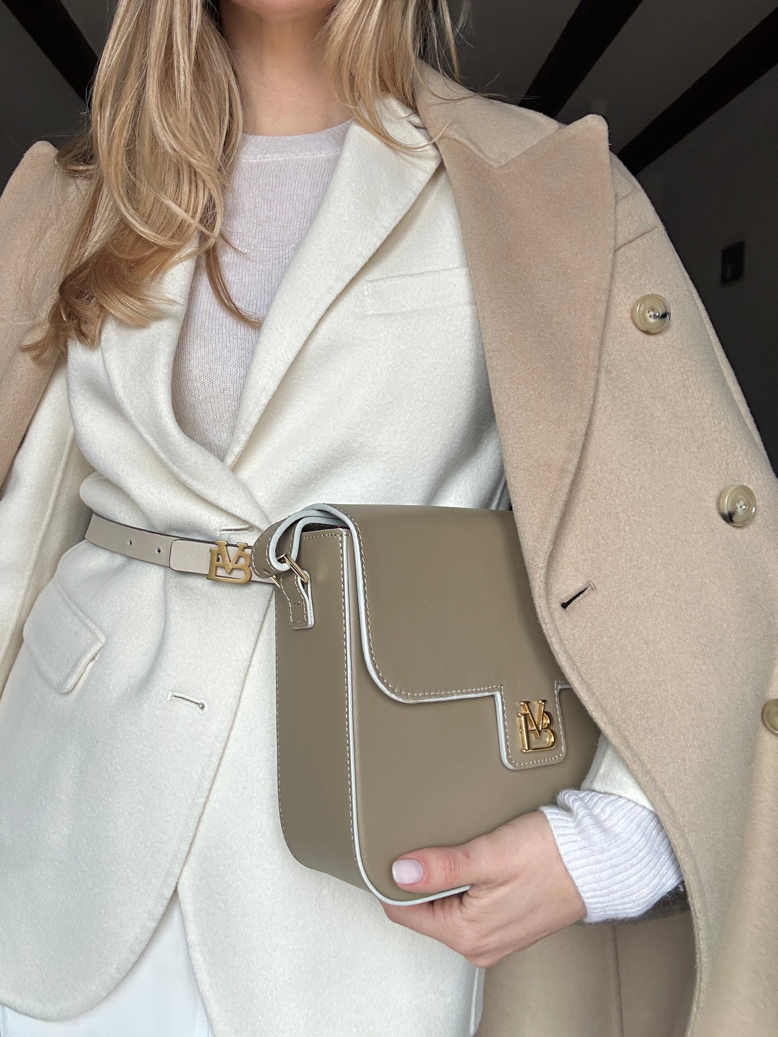 DAILY TAUPE